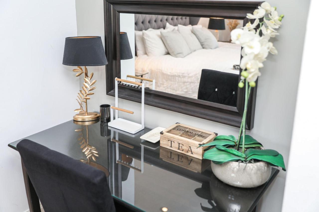 Luxury 3 Bed Royal Mile Apartment Édimbourg Extérieur photo