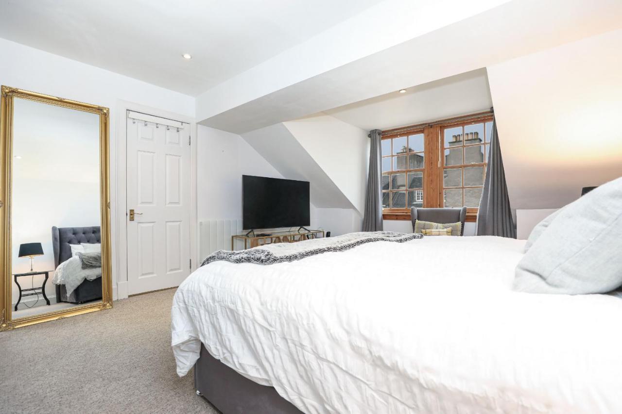 Luxury 3 Bed Royal Mile Apartment Édimbourg Extérieur photo